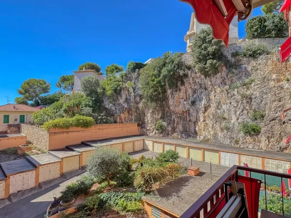 Villefranche - Magnifique 4 pièces entièrement rénové en 2024