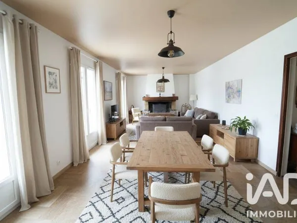 Maison 7 pièces 192 m²