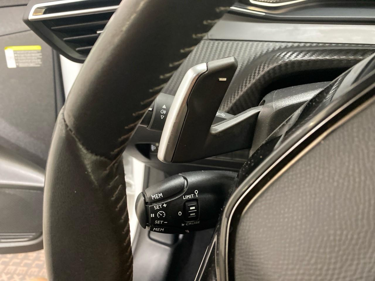 Peugeot 208 puretech 100 s&s eat8 allure — photo 21