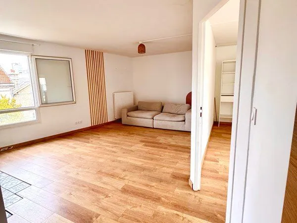 Appartement 3 pièces rénové avec garage fermé - Reims, avenue de Laon