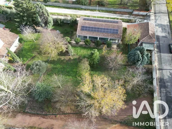 Maison 1 pièce 136 m²