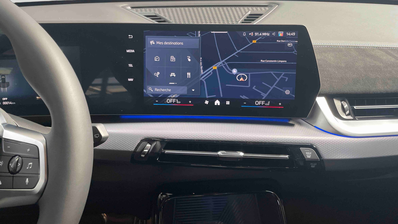 BMW iX1 eDrive20 — photo 23