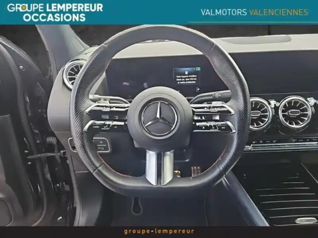 Mercedes Gla 180 d 116ch amg line 8g-dct — photo 12