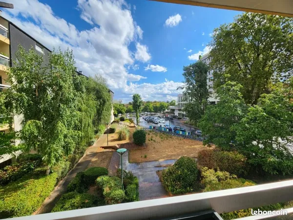 Parking 81 m²