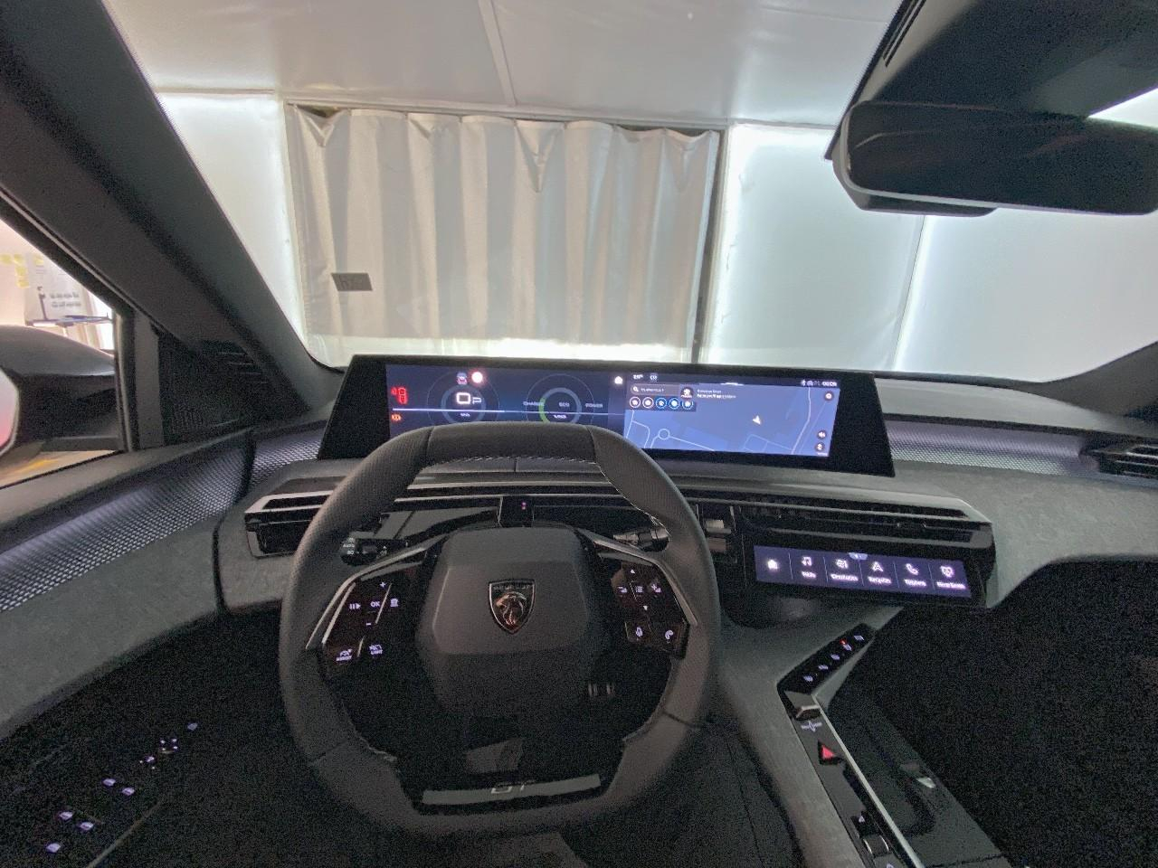 Peugeot 3008 hybrid 145 e-dcs6 gt — photo 12