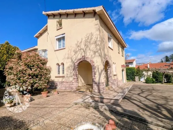 ST GENIS Grande Villa 4 F construction traditionnelle