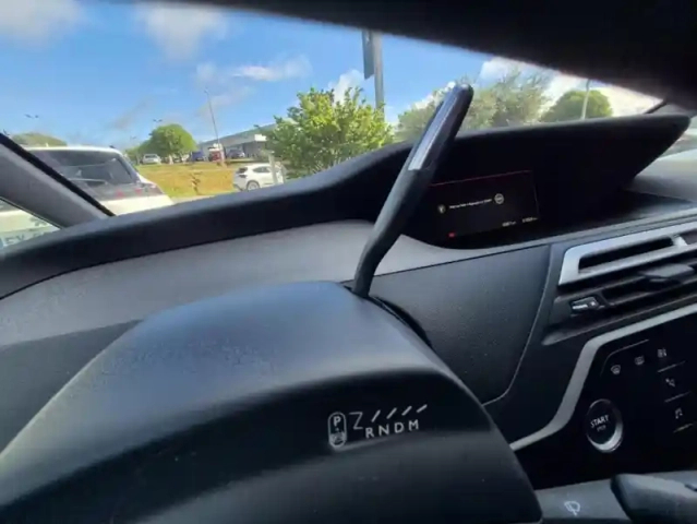 Citroën C4 Picasso puretech 130 s&amp;s eat8 business + — photo 9