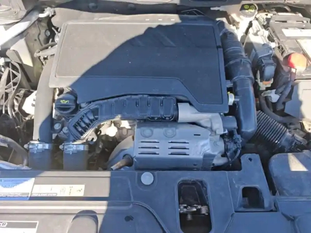 Peugeot 5008 puretech 130ch s&amp;s bvm6 — photo 23