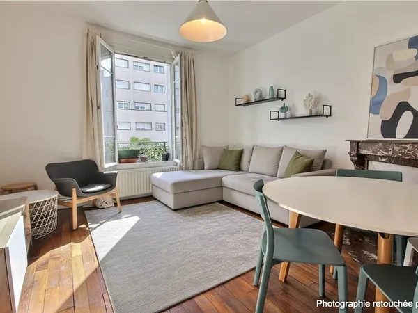 Appartement Courbevoie 3 pièce(s) 50,69 m2