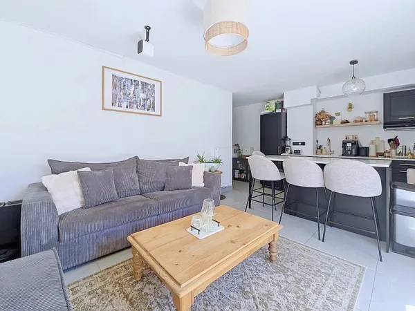 Appartement F3 avec jardin de 113 m² - À 5 minutes du RER A