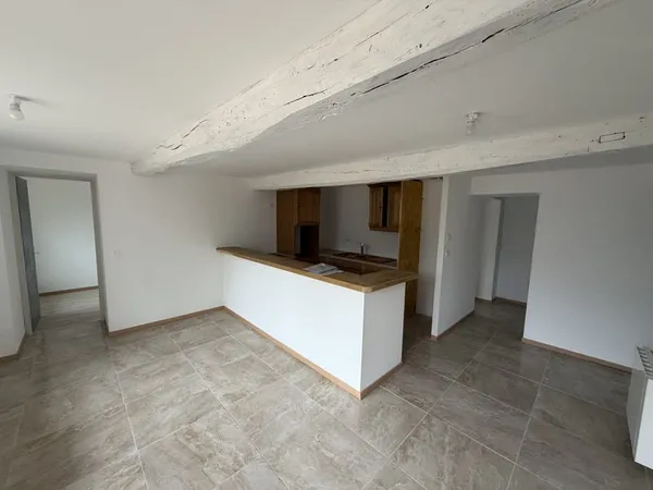 Logement de 96m2 entièrement rénové sur Saint Julien Sur Vey