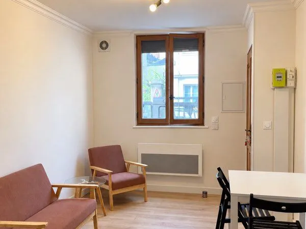 À louer, agréable studio souplexe meublé de 31 m², quartier Préfecture / Fac de droit