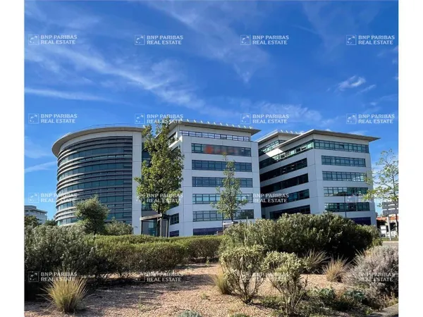 Bureaux 144 m²