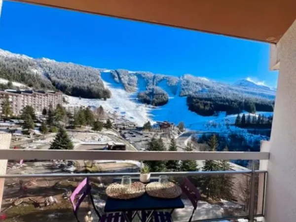Studio balcon sud face aux pistes