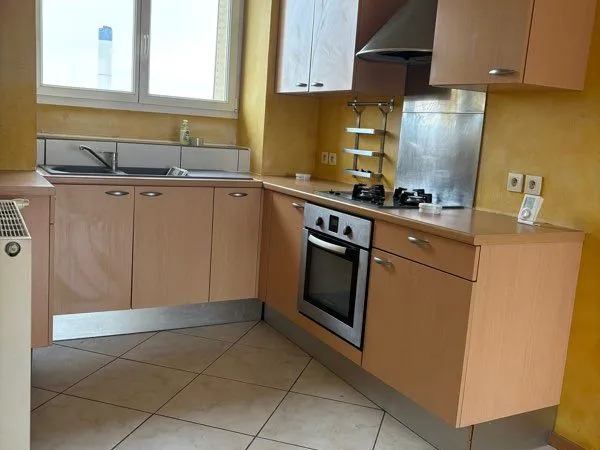 Appartement grand t3 68 m2 résidence calme et sécurisée