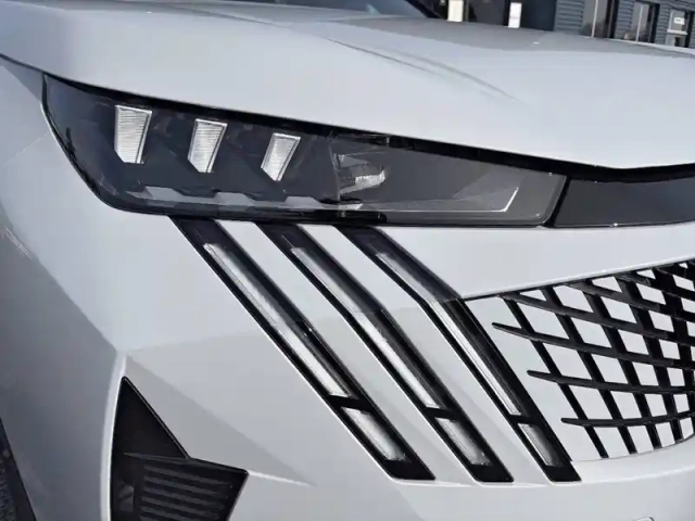 Peugeot 5008 hybrid 145 ch e-dcs6 — photo 40