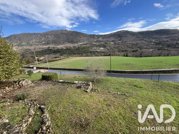 Terrain 446 m²