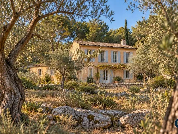 Maison 10 pièces 250 m²