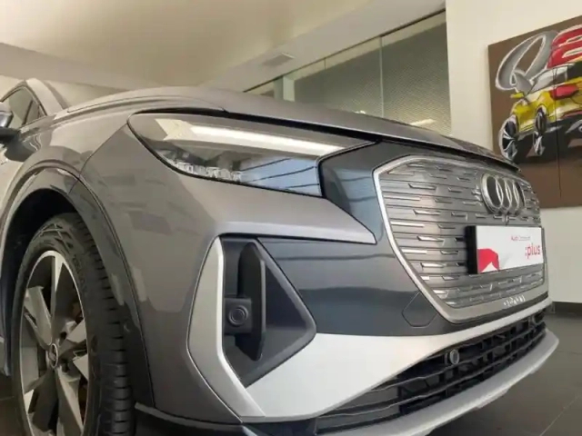Audi Q4 E-Tron q4 sportback e-tron 40 e-tron 204ch s line — photo 4