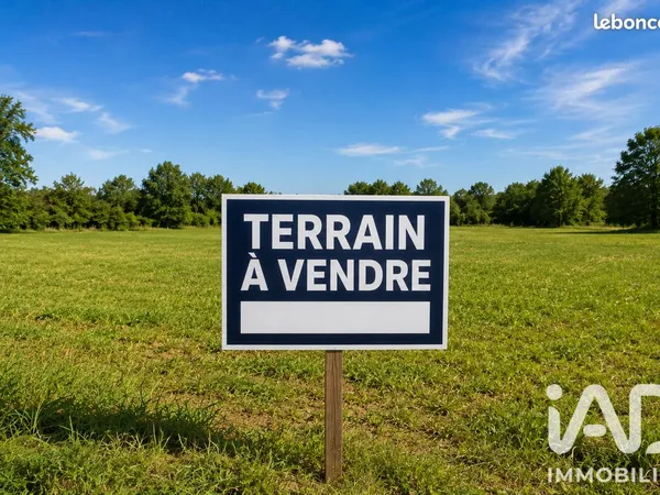 Terrain 367 m² Pia