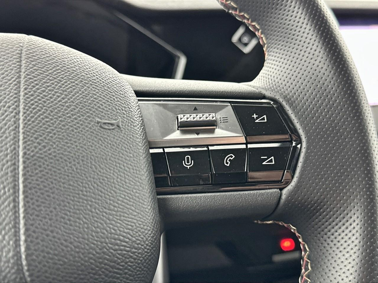Ds Ds 4 puretech 130 eat8 performance line+ — photo 21