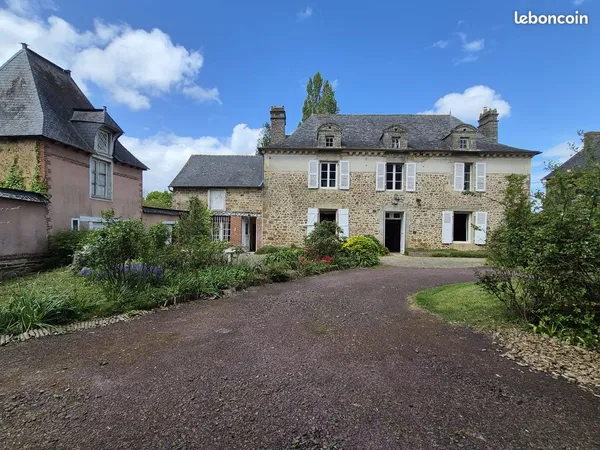 Manoir avec parc arboré