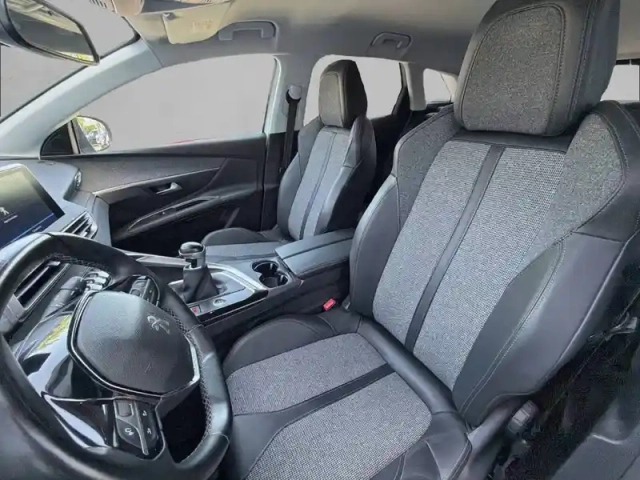 Peugeot 3008 puretech 130ch s&amp;s bvm6 — photo 11