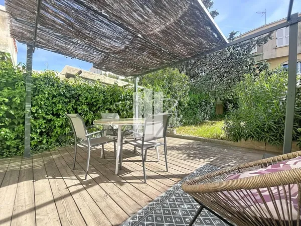 Studio rénové avec grande terrasse et jardin proche centre-v