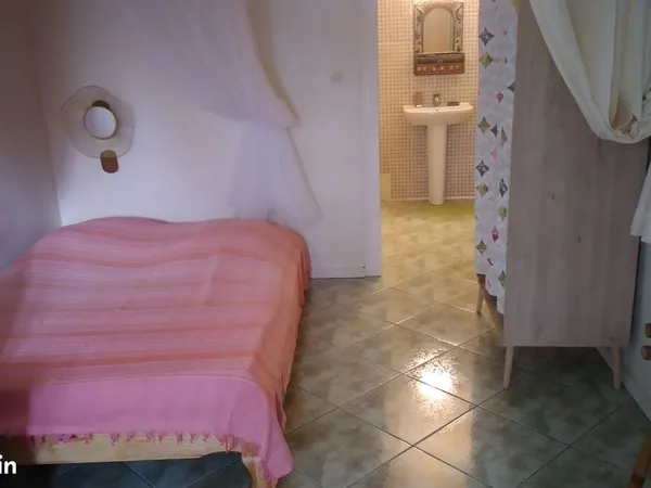 Location studio Meublé 25m²