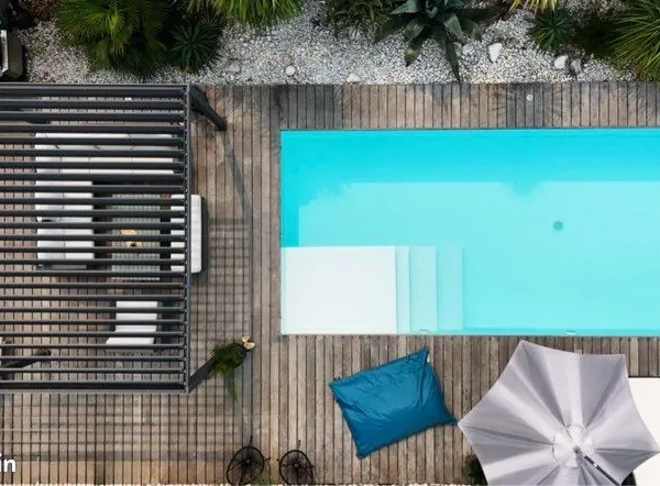 Longère Charentaire en pierres apparentes, entièrement Rénovée avec Piscine chauffée