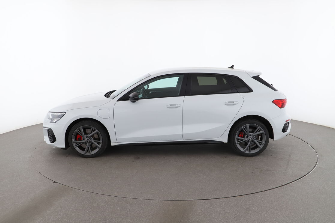 Audi A3 Sportback 45 TFSIe Competition S Tronic — photo 2
