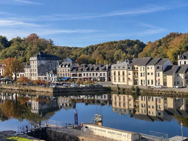 A VENDRE, CHATEAULIN, BEL APPARTEMENT T4, DERNIER ETAGE, Parking