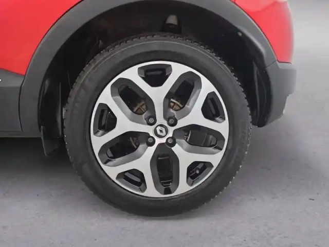 Renault Captur tce 120 energy edc — photo 28