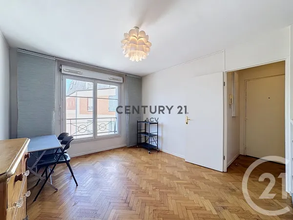 Studio 1 pièce 25 m²