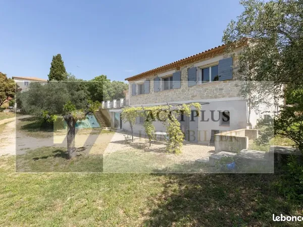 Maison 9 pièces 159 m²