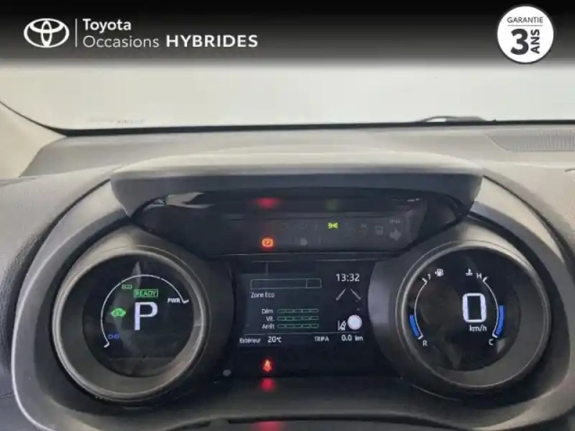 Toyota Yaris 116h design 5p my22 — photo 14