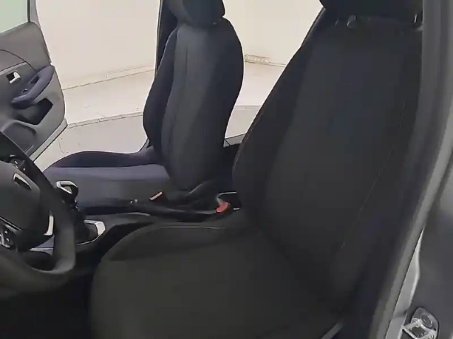 Peugeot 208 100 s&amp;s bvm6 — photo 32