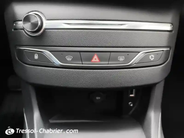 Peugeot 308 sw 1.2 puretech 130ch s&amp;s eat6 féline — photo 13