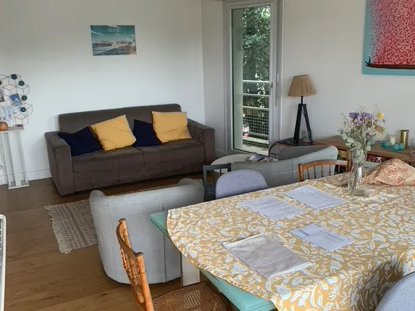 1 chambre dans bel appartement calme en colocation