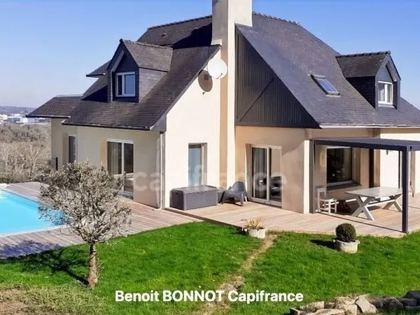 Maison 6 pièces 151 m²