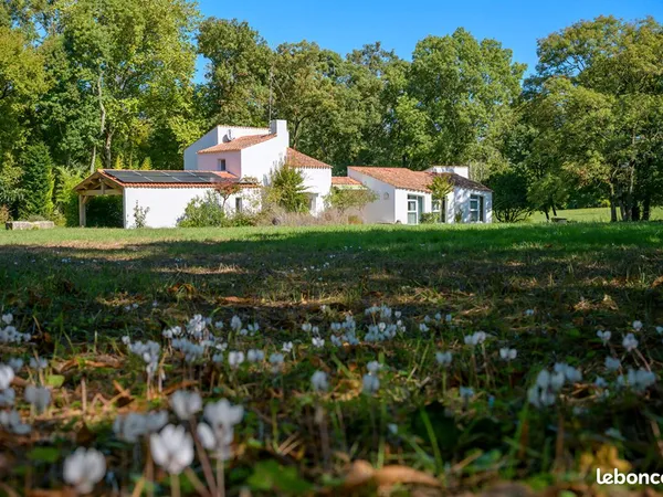 Maison 8 pièces 196 m²