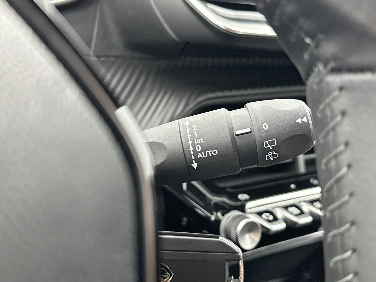 Peugeot 2008 100 s&s bvm6 style — photo 18