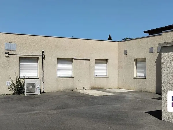 Bureaux 240 m²