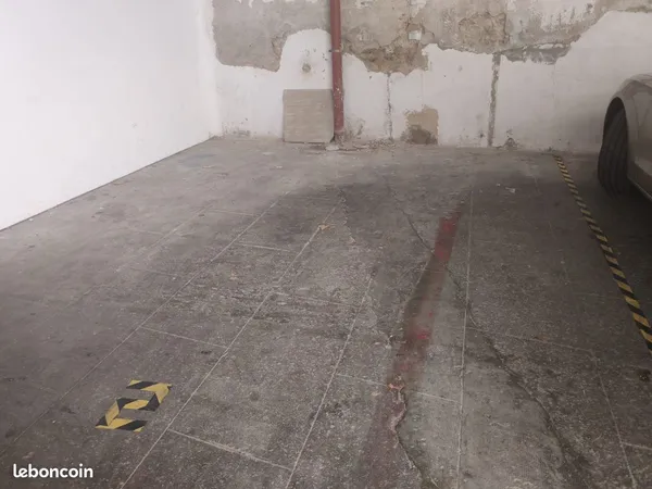 Parking/box 12 m² Béziers