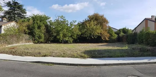 Terrain 525 m²