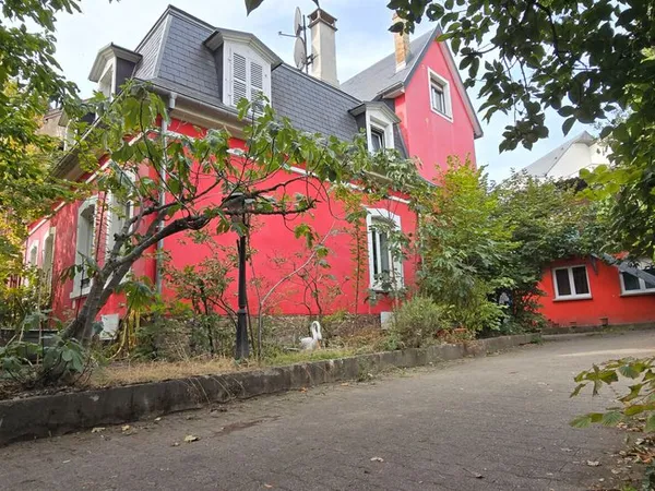 Maison 12 pièces 295 m²