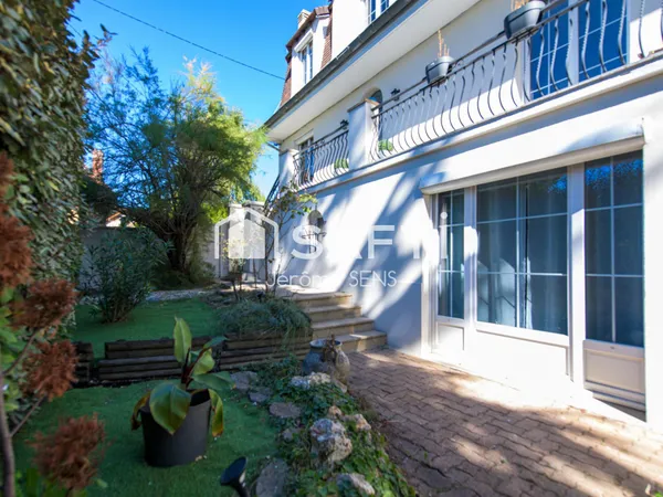 Maison familiale 150 m² proche forêt et gare