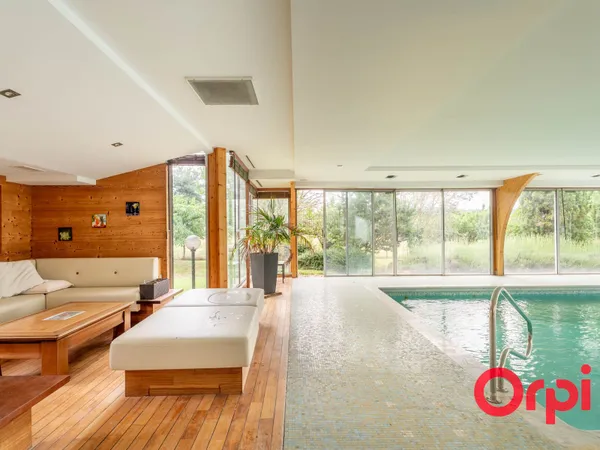 Maison 7 pièces 224 m²
