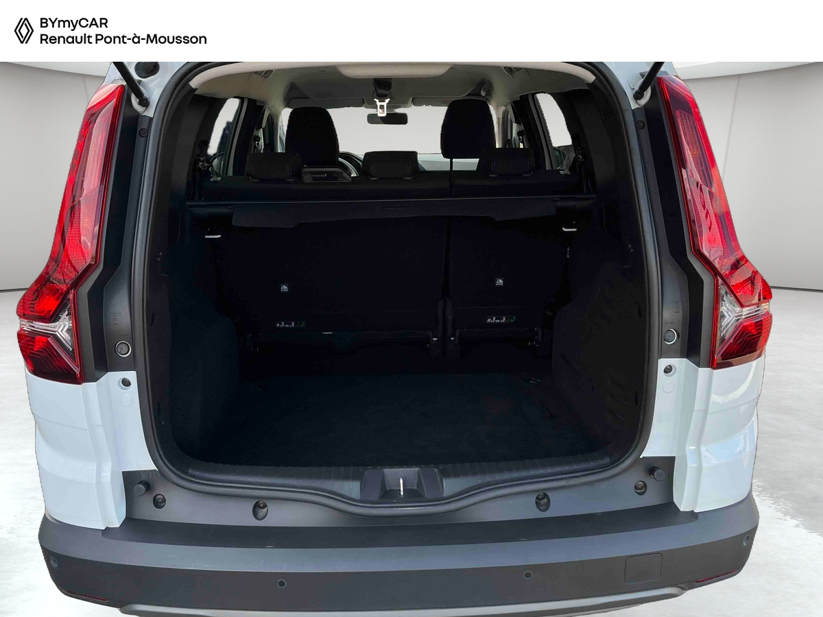 Dacia Jogger TCe 110 5 places — photo 13