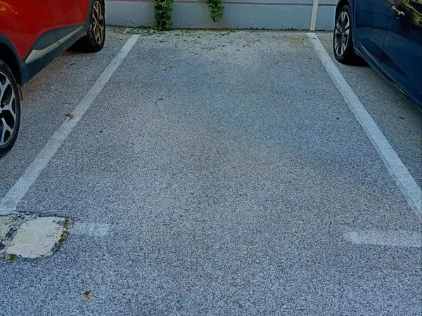 Place de parking à louer